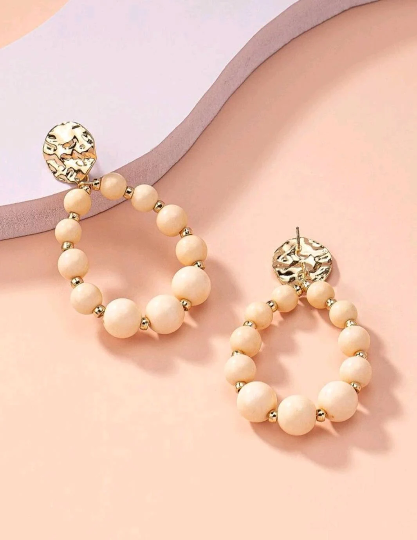 Créoles en perles blanches - Boucles d'oreille en perles - Boucles d'oreille grosses perles - Perles beige - Perles rose - Shinyboheme