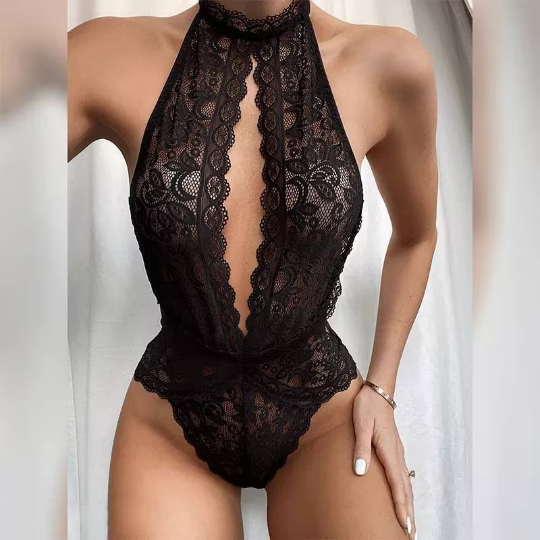 body femme ouvert poitrine sexy dentelle noire