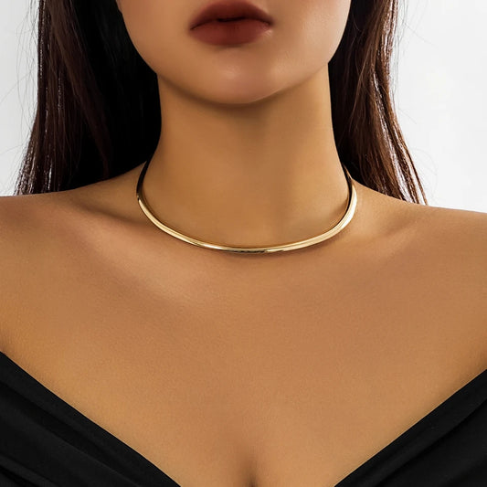 Shinyboheme - Collier ras de cou minimaliste femme - Ras de cou boho - Ras de cou design élégant - Bijoux ras de cou femme - Collier femme mode - Collier sexy femme - Bijoux saint valentin - Collier ras de cou et or