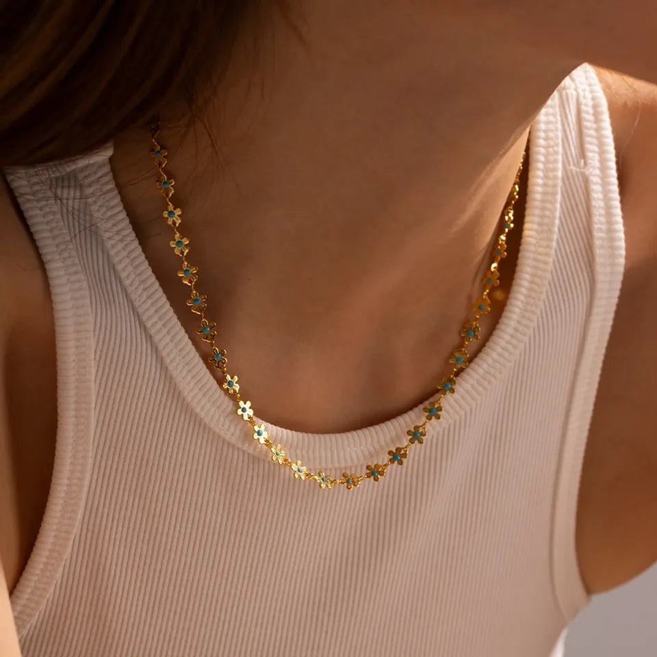 Shinyboheme - Collier petites fleurs femme - Ras de cou boho - Sautoir fleurs élégant - Bijoux fleuri femme - Collier femme mode - Collier sexy femme - Bijoux saint valentin - Collier sautoir or