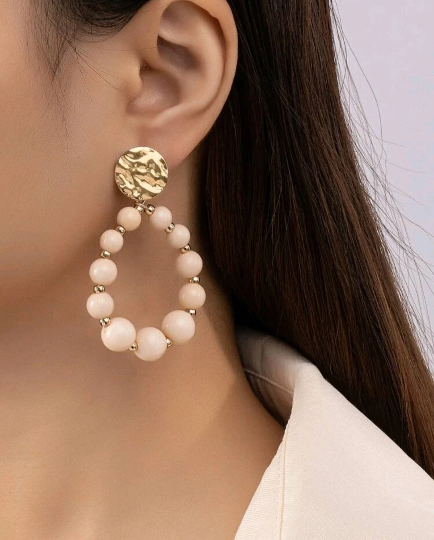 Créoles en perles blanches - Boucles d'oreille en perles - Boucles d'oreille grosses perles - Perles beige - Perles rose - Shinyboheme