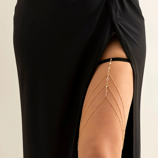 Bijoux de cuisse sexy - Shinyboheme - Bijoux de corps sexy noir et or - Chaîne de cuisse sexy - Bijoux de corps sexy pour femme - Bijoux de corps cuisse - Jarretelle en diamant - Jarretelle sexy noire et or - Jarretelle bijoux - Shiny Bohème